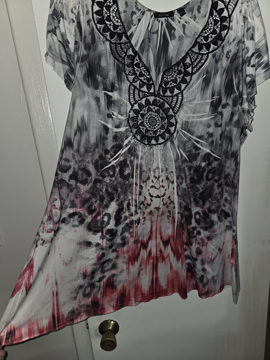 Apt. 9 Tops - Apt. 9 Embellished V-Neck Tie-Dye Leopard Print Top in White and Red